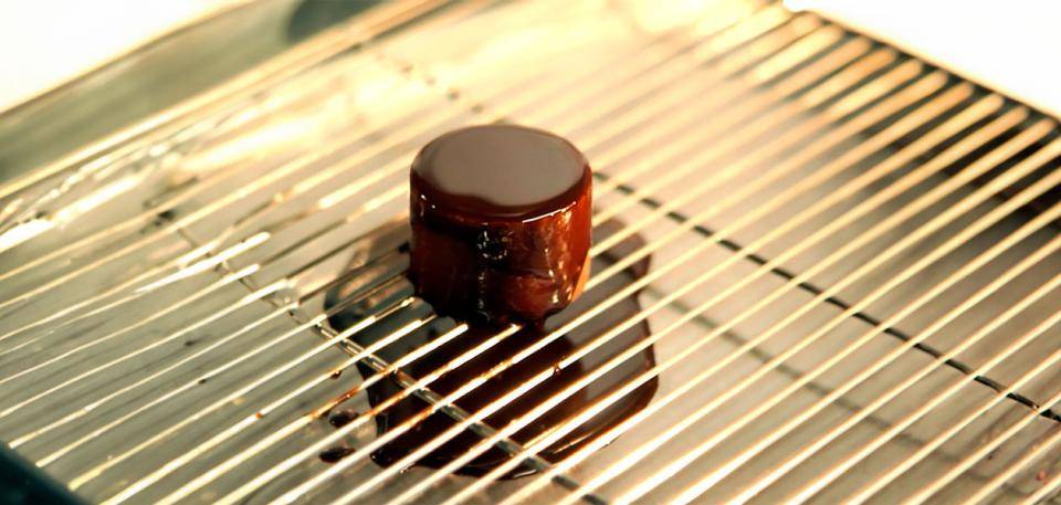 chocolate glaze hold