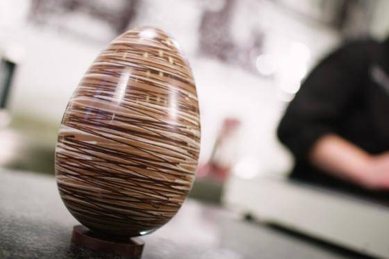 creative chocolate lines